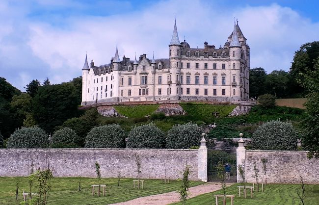 A very popular destination for John's bespoke tours is Dunrobin Castle, the family seat of the Earl of Sutherland and the Clan Sutherland.
